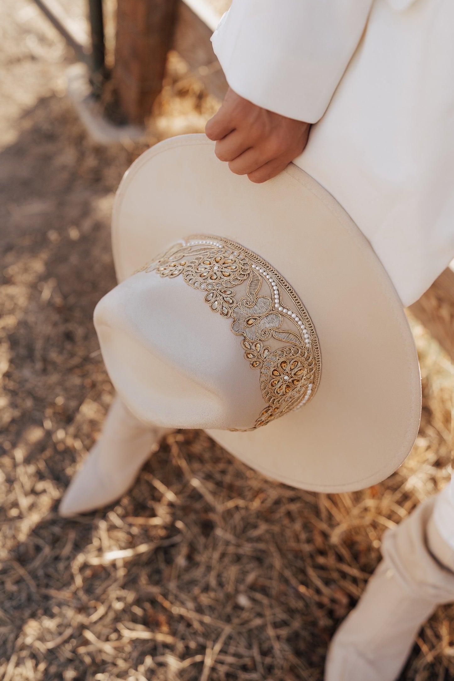 Fedora "At Last" Ivory/Gold