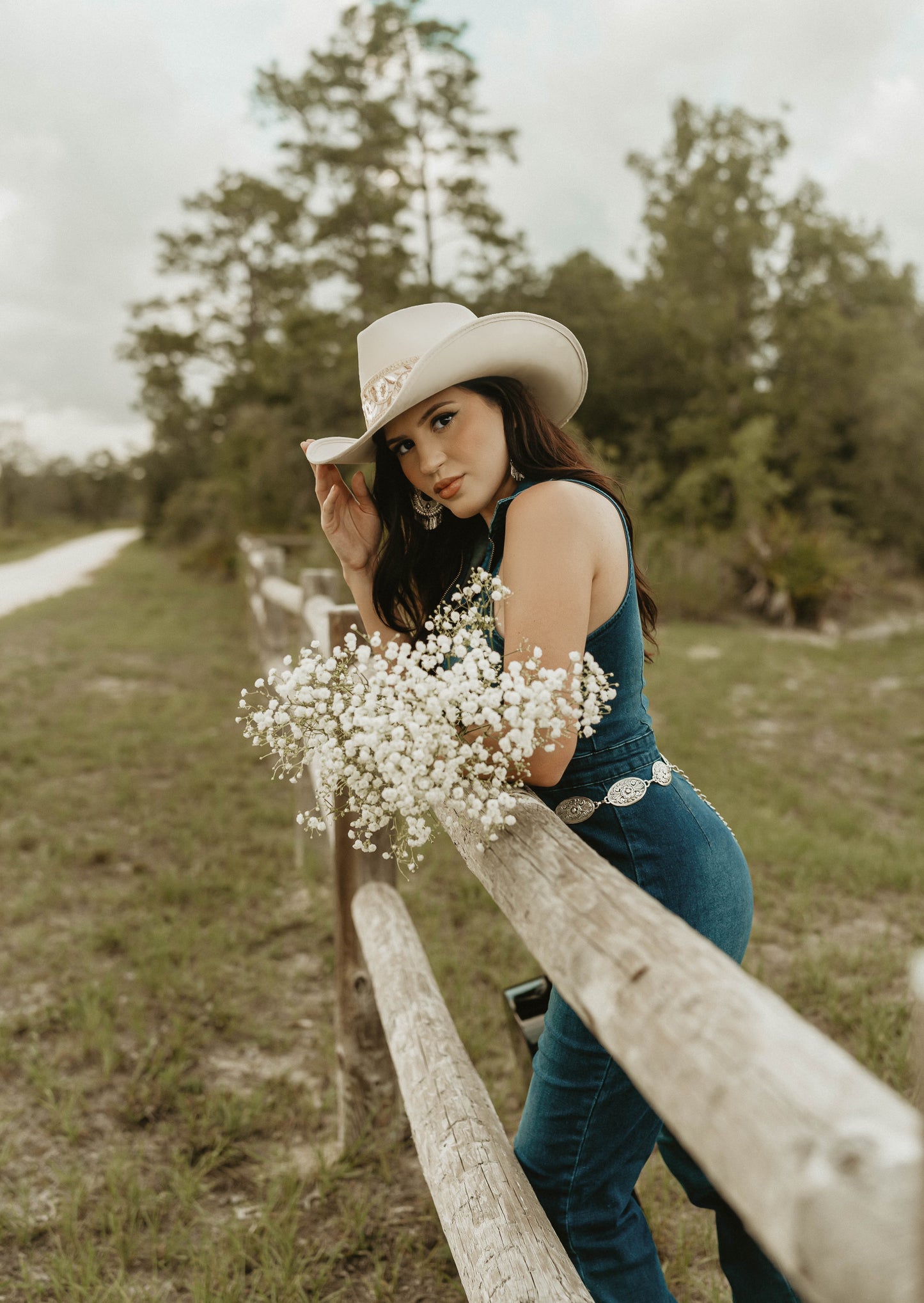 Cowgirl "Jolene" Ivory