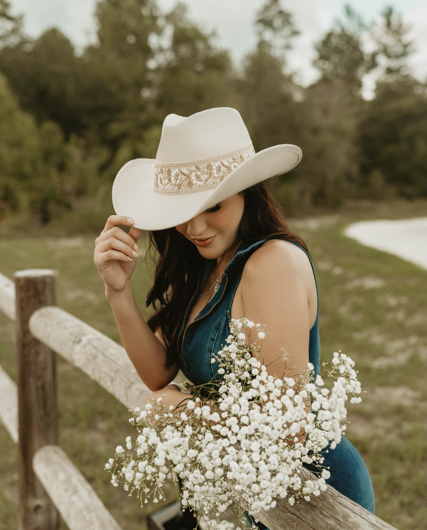 Cowgirl "Jolene" Ivory