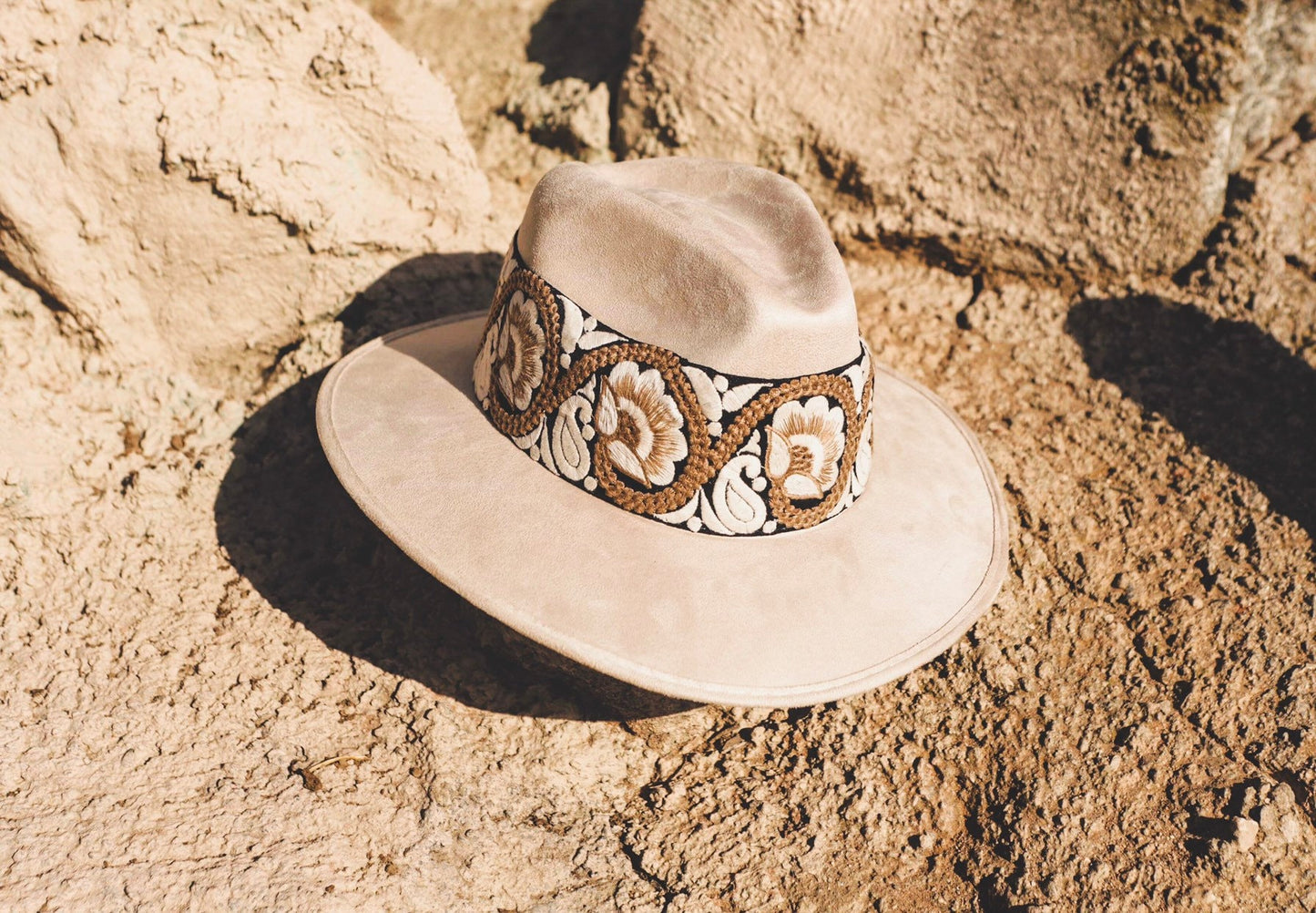 Classic Fedora "Aurora" Ivory