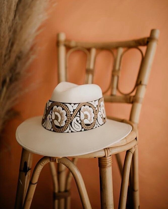 Classic Fedora "Aurora" Ivory