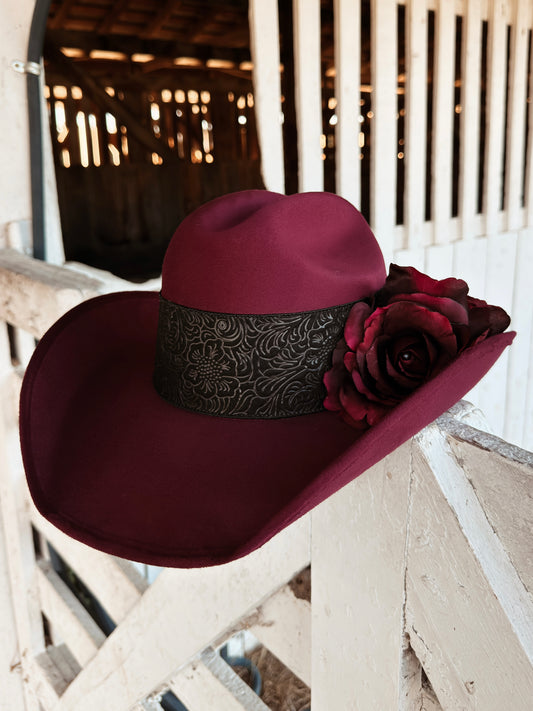 Cowgirl “Rosalia” in wine