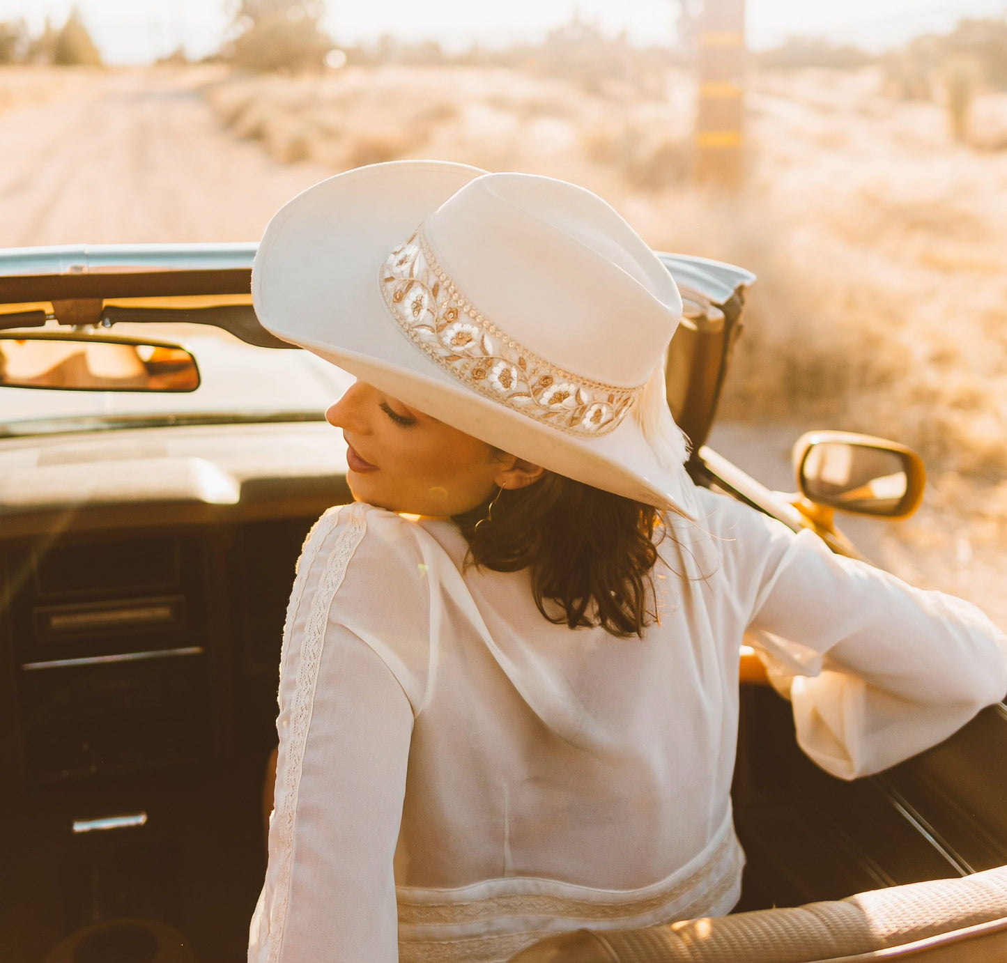 Cowgirl "Jolene" Ivory