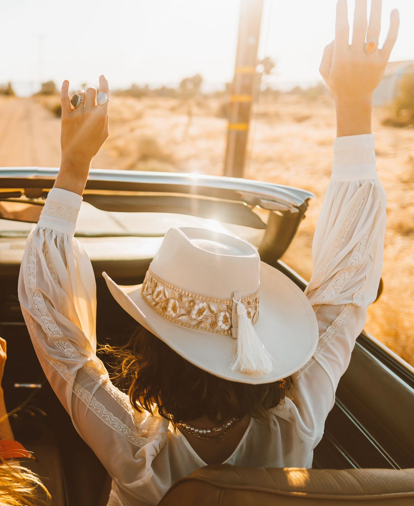 Cowgirl "Jolene" Ivory