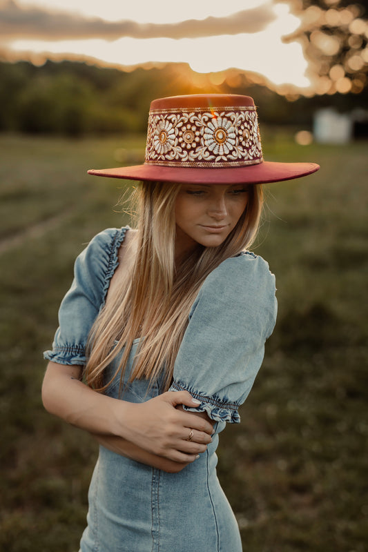 Boater hat “Sofia” in wine