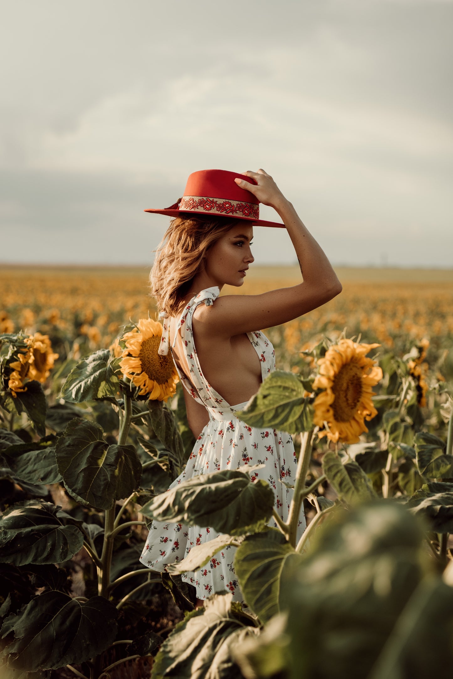 Fedora “Audrey” Cherry Red Ku