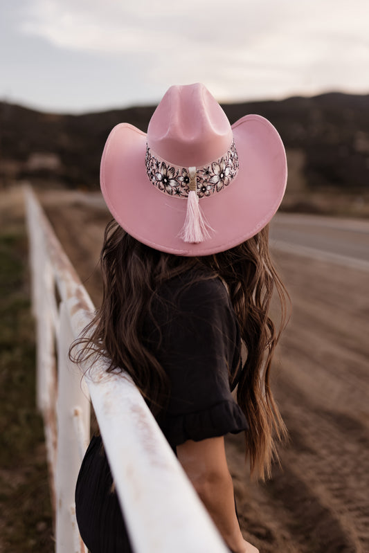 Cowgirl "Dolly" in mauve pink