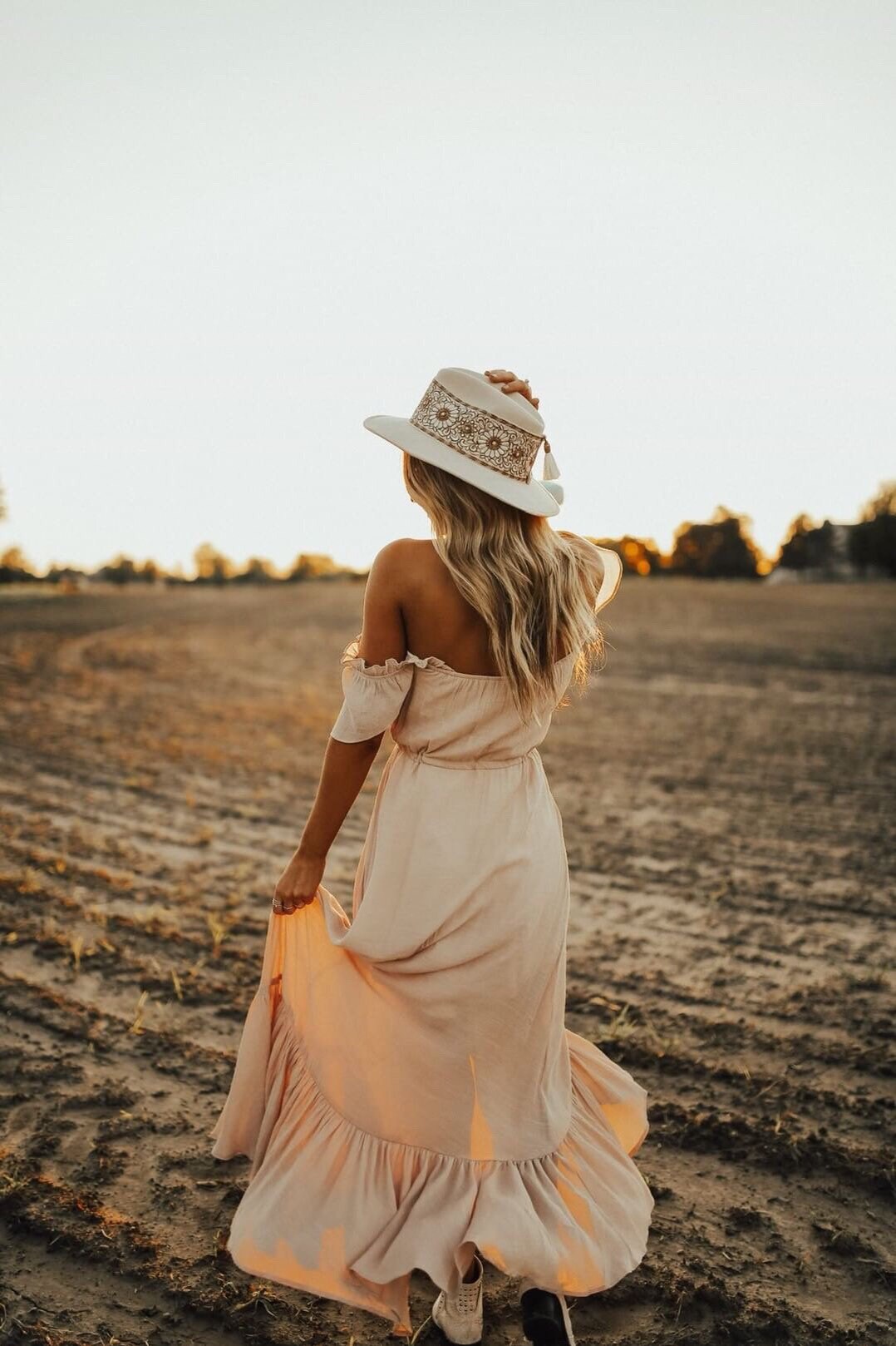 Classic fedora "Sofia" Ivory