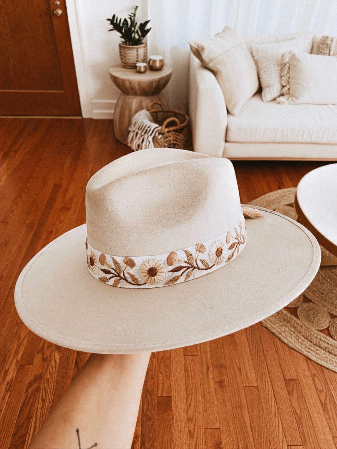 Fedora "Alba" Ivory