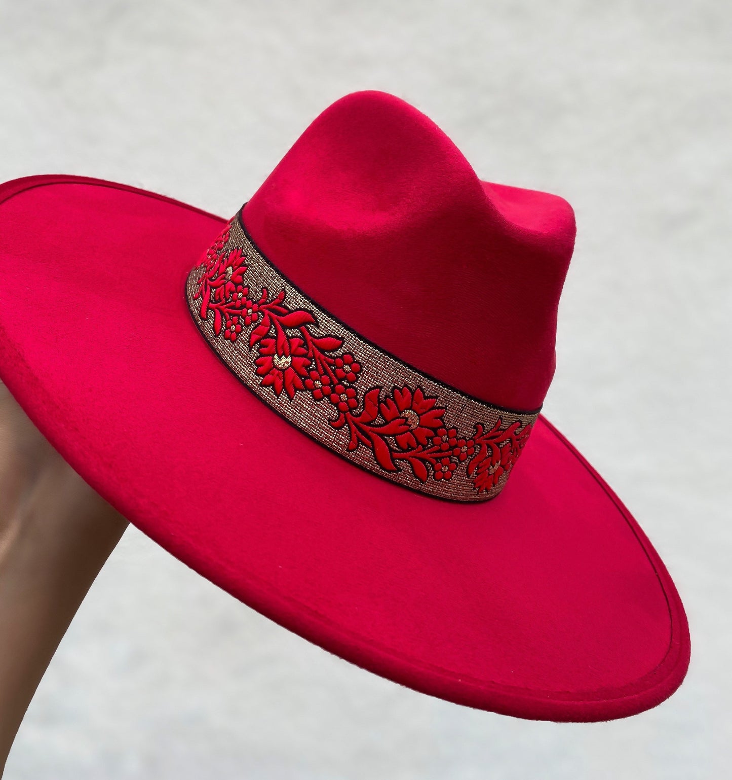 Fedora “Audrey” Cherry Red Ku