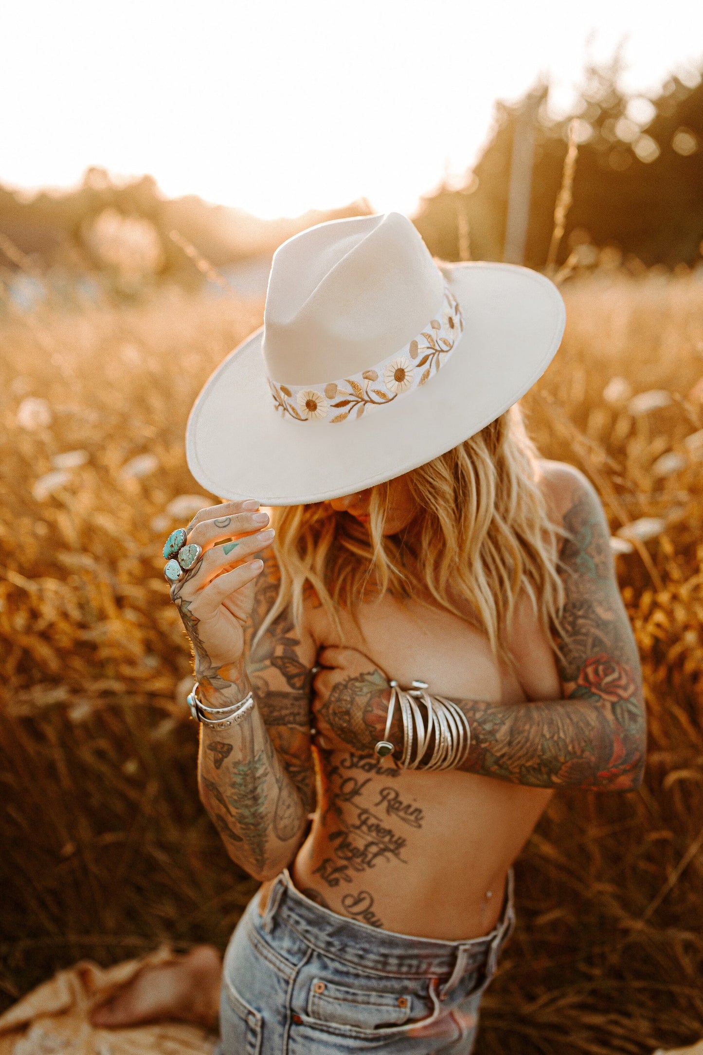 Fedora "Alba" Ivory