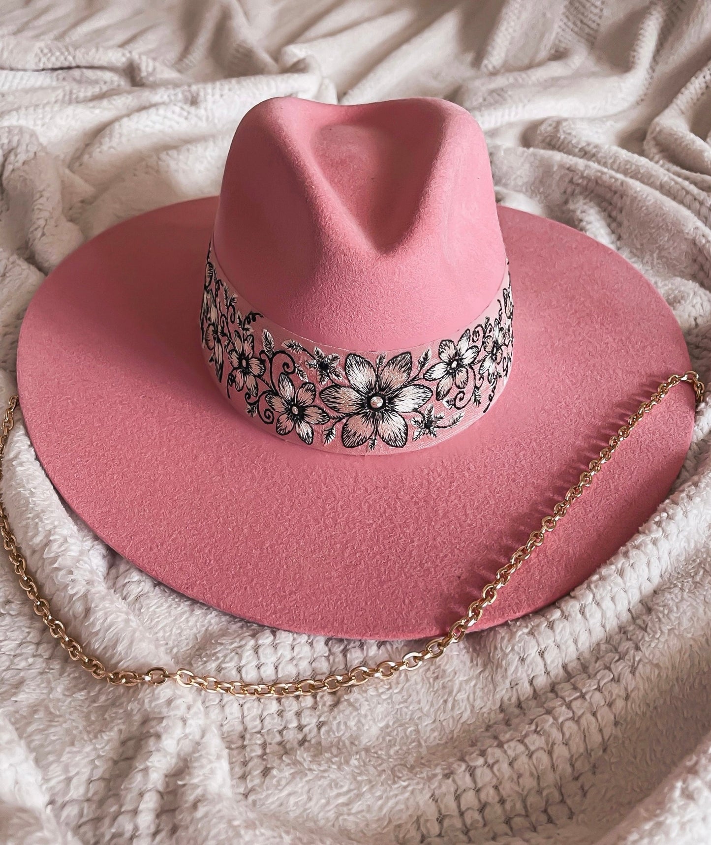 Fedora “Beloved” in Baby Pink